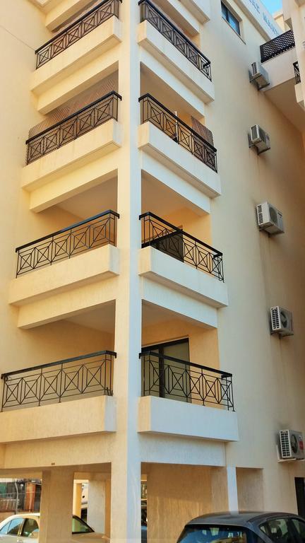 101 Mandritis Court Apartamento Lárnaca Exterior foto